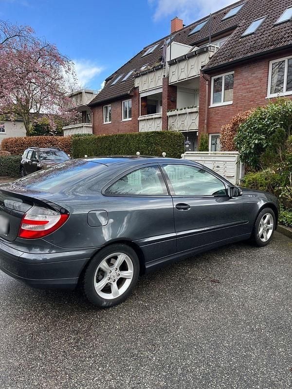 Gebraucht Mercedes C180 143 PS (105 kW) 2004 Coupé