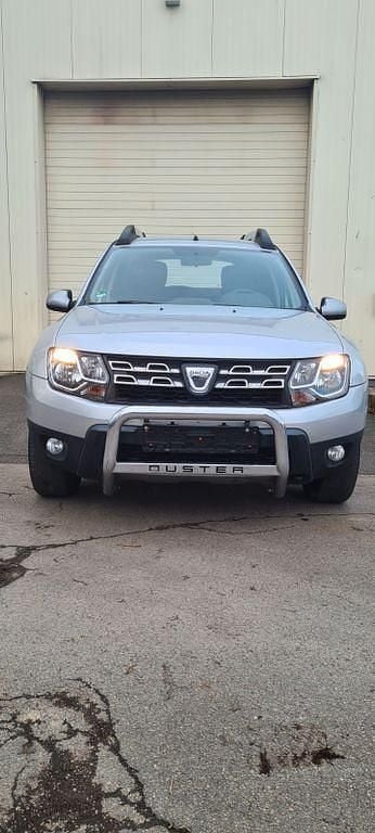 Gebraucht Dacia Duster Prestige 125 PS (91 kW) 2017 Silber SUV