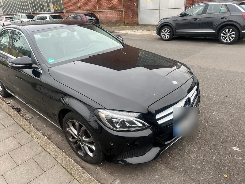Second-hand Mercedes C180 170 CP (125 kW) 2016 Negru Berlinǎ
