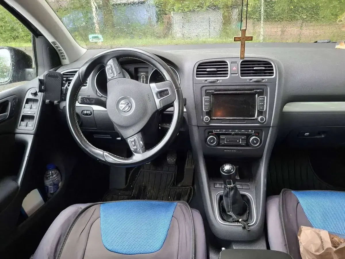 Gebraucht VW Golf VII Match 140 PS (102 kW) 2012 Blau Limousine