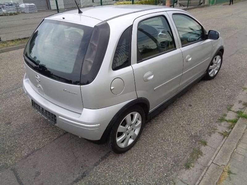 Silber Gebraucht 2005 Opel Corsa Edition Kleinwagen | 2.500 € (Fairer Preis) - Bild 1/4