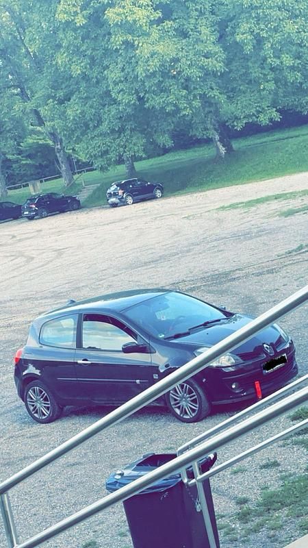 Gebraucht Renault Clio II 115 PS (84 kW) 2006 Schwarz Kleinwagen