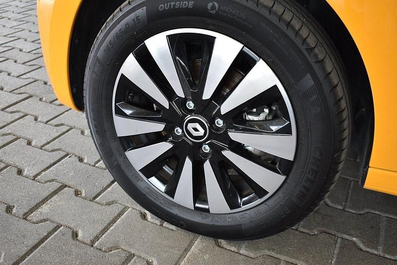 Gebraucht Renault Twingo Techno 60 kW (82 PS) 2023 Gelb Kleinwagen