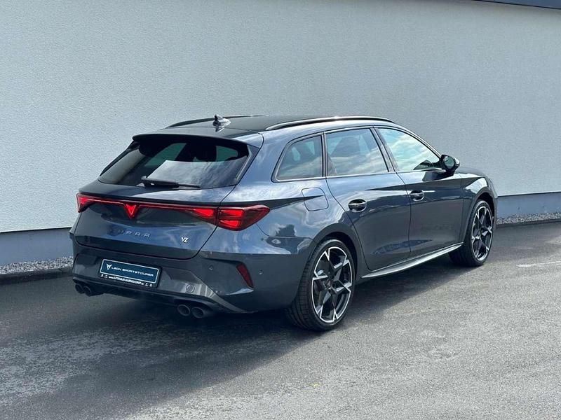 Neu Cupra Leon VZ 333 PS (244 kW) 2025 Grau Kombi