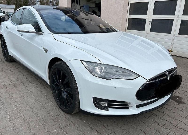 Gebraucht Tesla Model S 269 kW (367 PS) 2015 Weiß Kleinwagen
