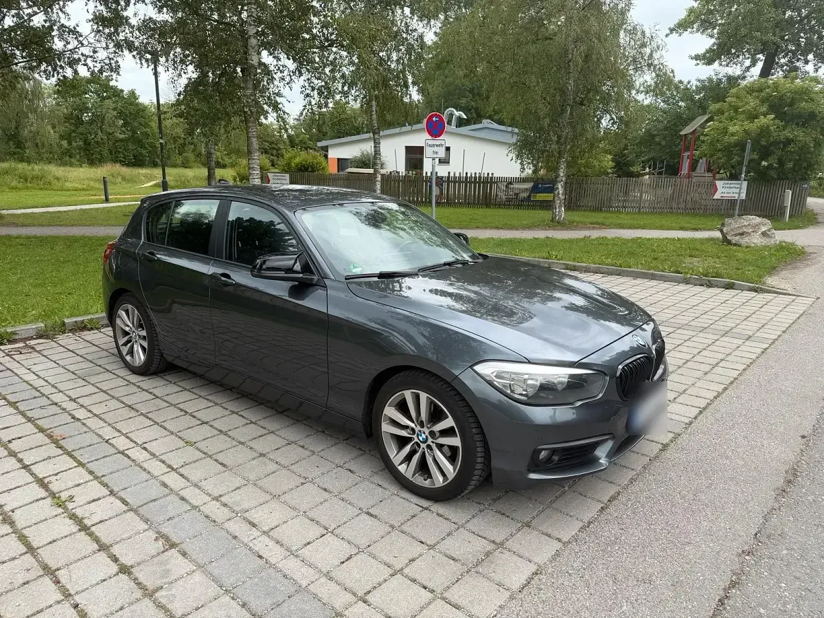Gebraucht BMW 118 150 PS (110 kW) 2016 Grau Kleinwagen