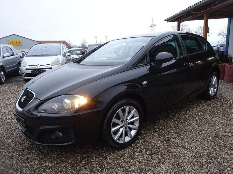 Schwarz Gebraucht 2012 Seat Leon Copa Limousine | 2.500 € (Superpreis) - Bild 1/4