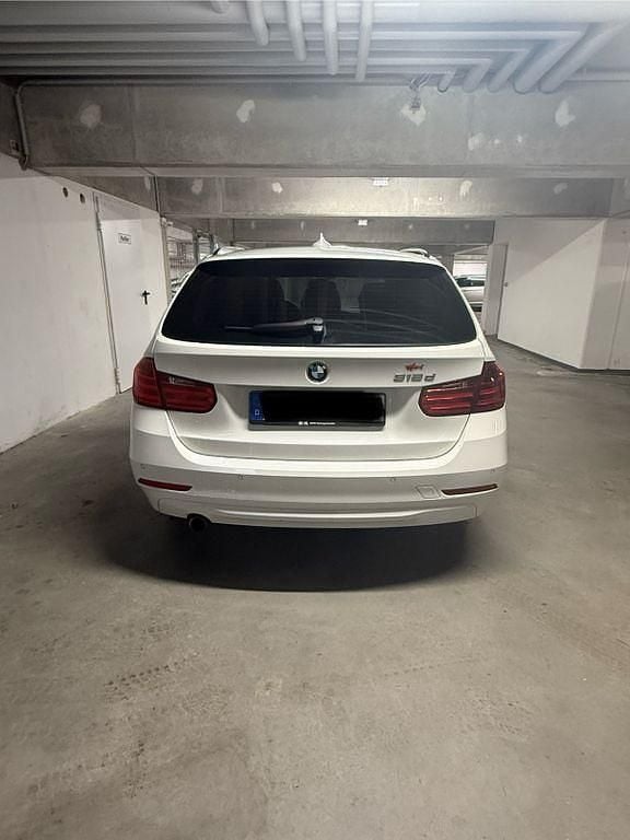 Second-hand BMW 318 143 CP (105 kW) 2014 Alb Break