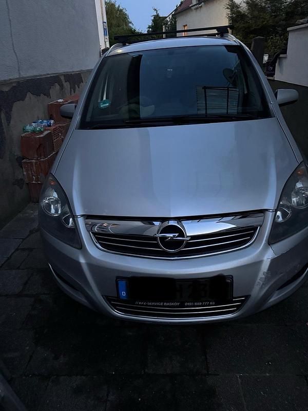 Gebraucht Opel Zafira 2008 Grau Van / Kleinbus