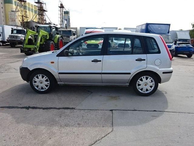 Gebraucht Ford Fusion 80 PS (58 kW) 2003 Silber Limousine