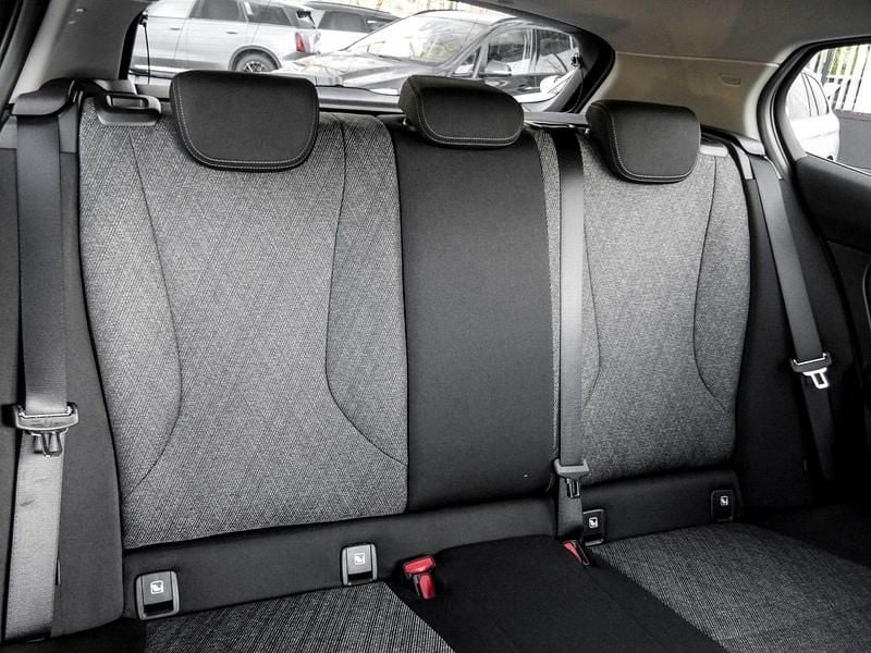 Neu BMW 116 122 PS (89 kW) 2026 Schwarz Kleinwagen