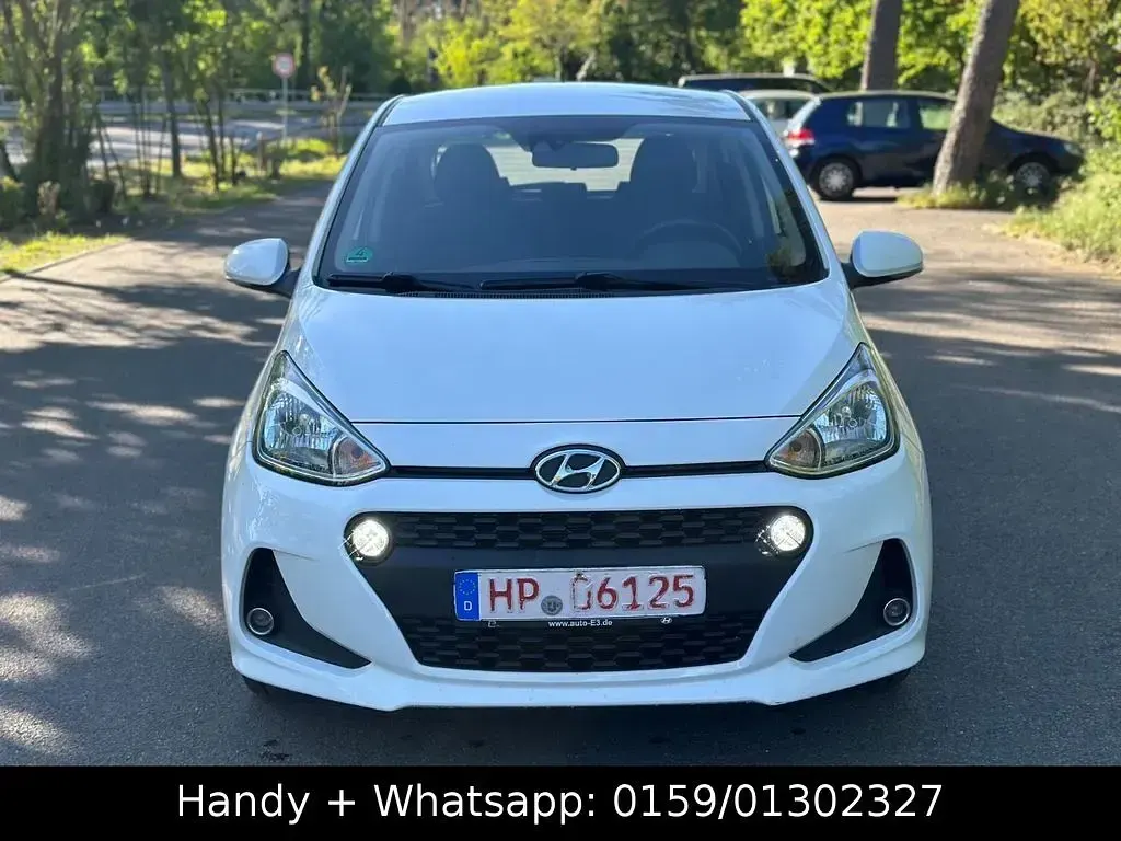 Gebraucht Hyundai i10 Style 87 PS (63 kW) 2018 Polar white / sol Kleinwagen