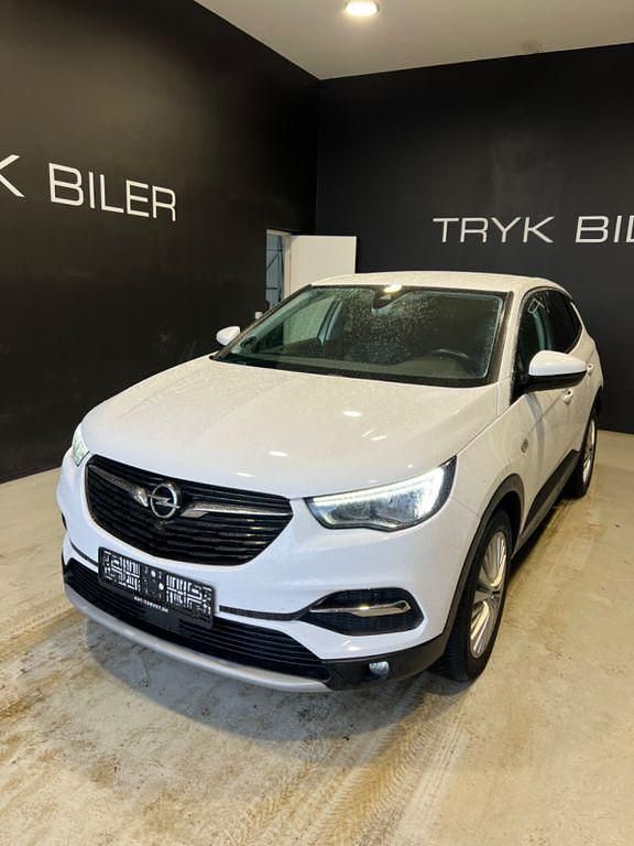 Weiß Gebraucht 2018 Opel Grandland X Dynamic SUV | 8.200 € (Guter Preis) - Bild 1/4