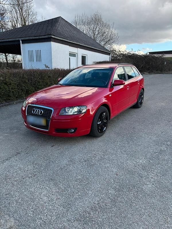 Gebraucht Audi A3 Sportback 140 PS (102 kW) 2006 Rot Kleinwagen