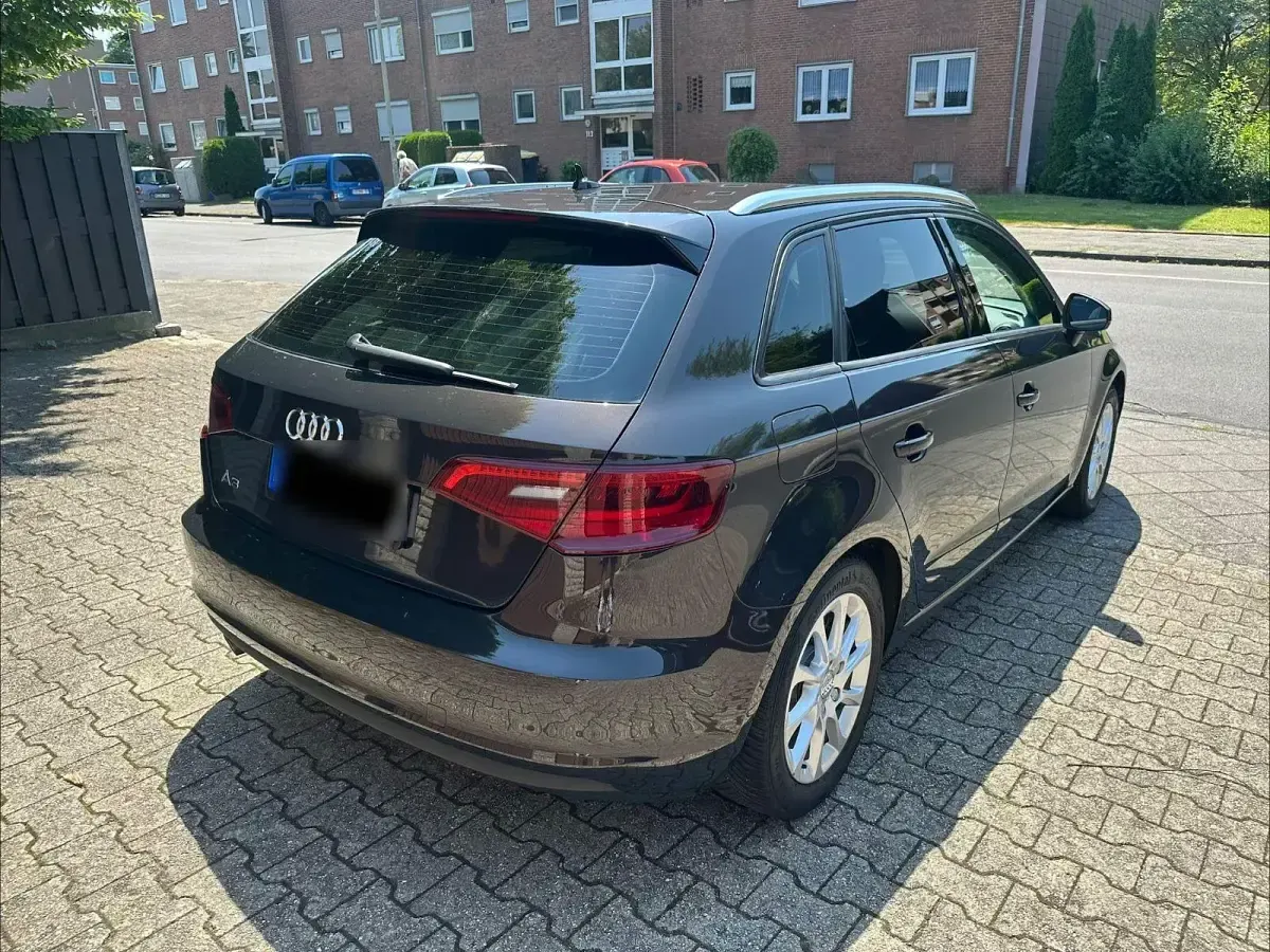 Gebraucht Audi A3 110 PS (80 kW) 2015 Braun Limousine