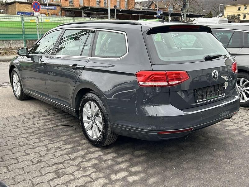 Gebraucht VW Passat Active 150 PS (110 kW) 2017 Grau Kombi