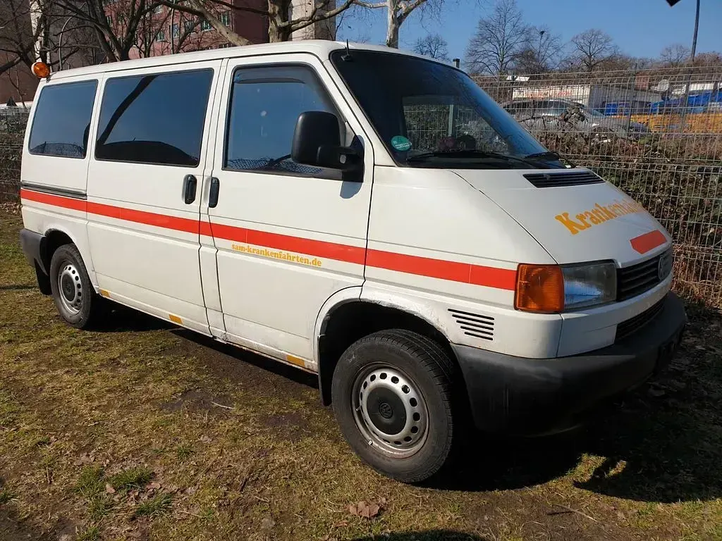 Second-hand VW Caravelle 88 CP (64 kW) 2001 Alb Van