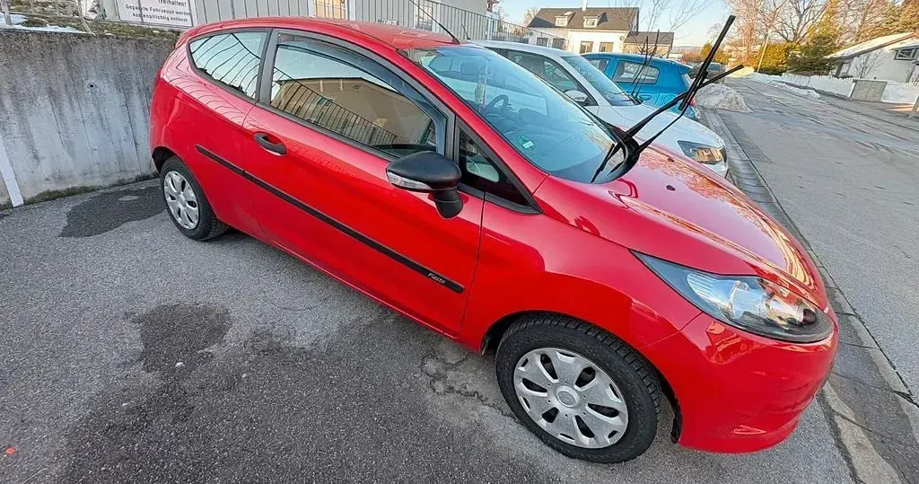 Gebraucht Ford Fiesta Trend 60 PS (44 kW) 2011 Rot Limousine