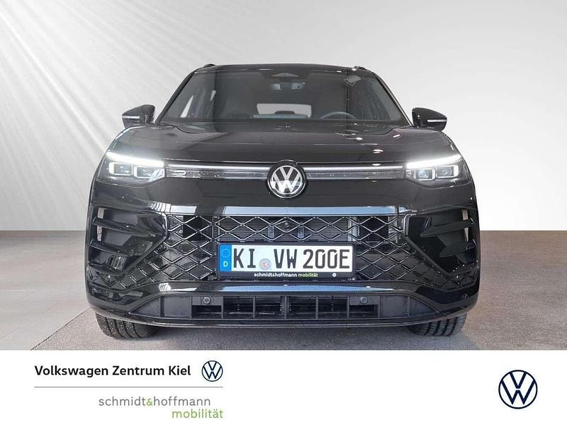 Gebraucht VW Tayron R-line 150 PS (110 kW) 2026 Grenadillschwarz SUV