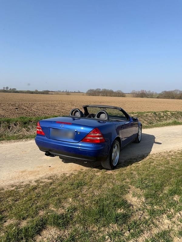 Gebraucht Mercedes SLK230 193 PS (141 kW) 2001 Blau Cabrio