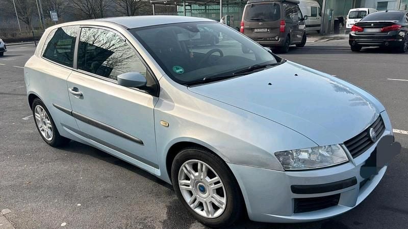 Gebraucht Fiat Stilo Active 103 PS (75 kW) 2003 Blau Kleinwagen