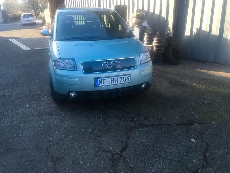 Gebraucht Audi A2 Design 75 PS (55 kW) 2002 Grün Kleinwagen