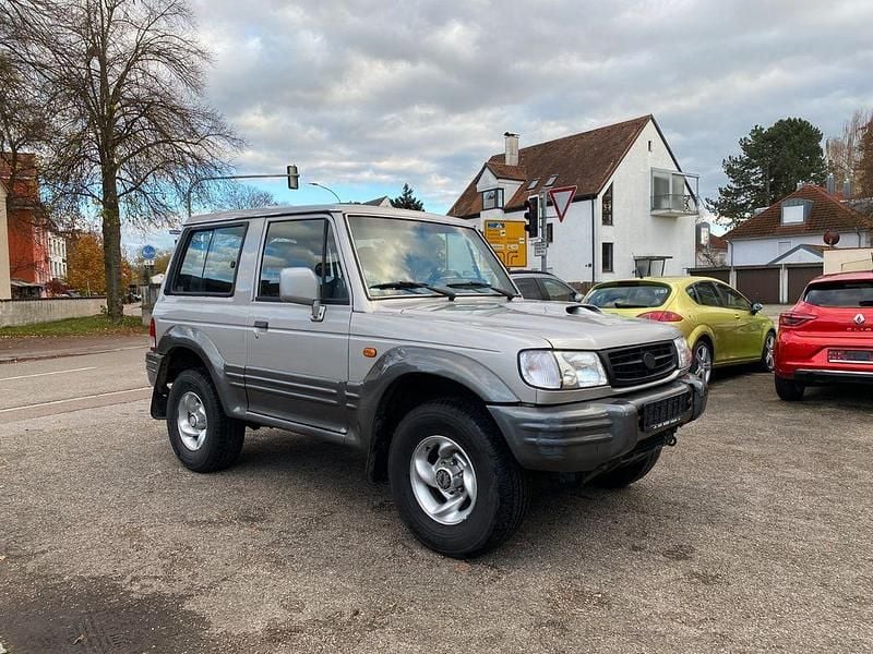 Silber Gebraucht 2001 Hyundai Galloper SUV | 4.990 € - Bild 1/3