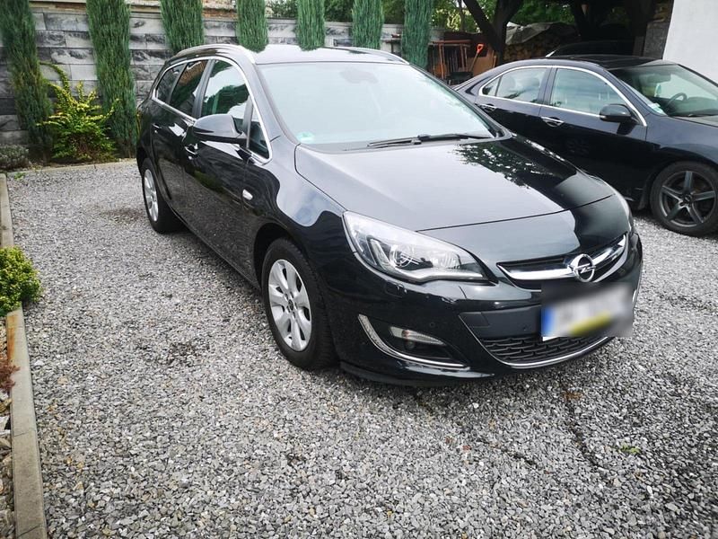 Gebraucht Opel Astra Exklusiv 120 PS (88 kW) 2014 Schwarz Kombi