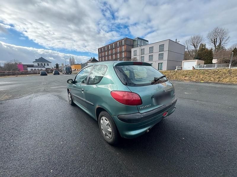 Gebraucht Peugeot 206 60 PS (44 kW) 2000 Grau Kleinwagen
