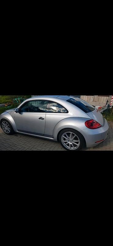 Gebraucht VW Beetle 105 PS (77 kW) 2014 Silber Kleinwagen
