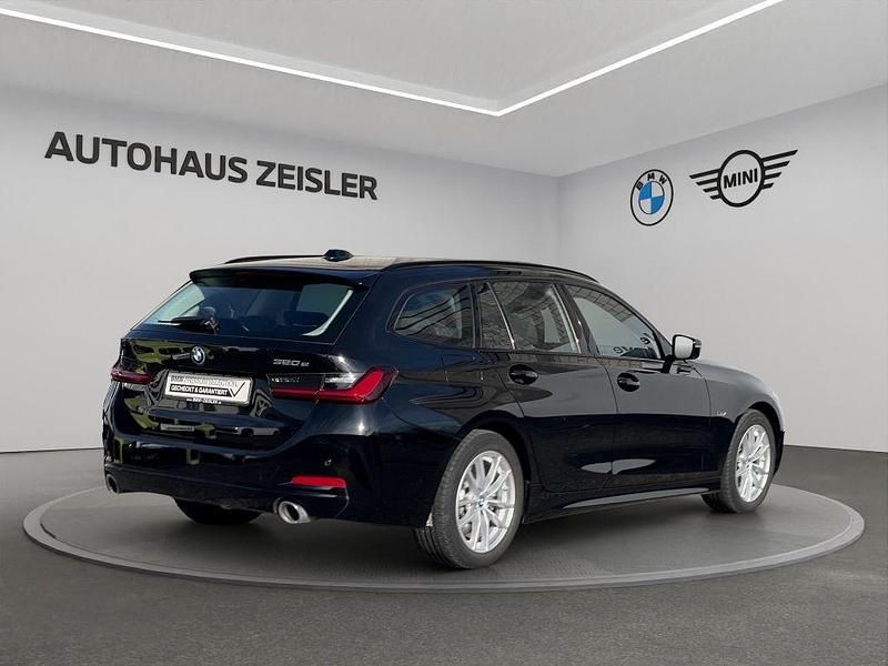 Gebraucht BMW 320e 163 PS (119 kW) 2022 Schwarz ii Kombi