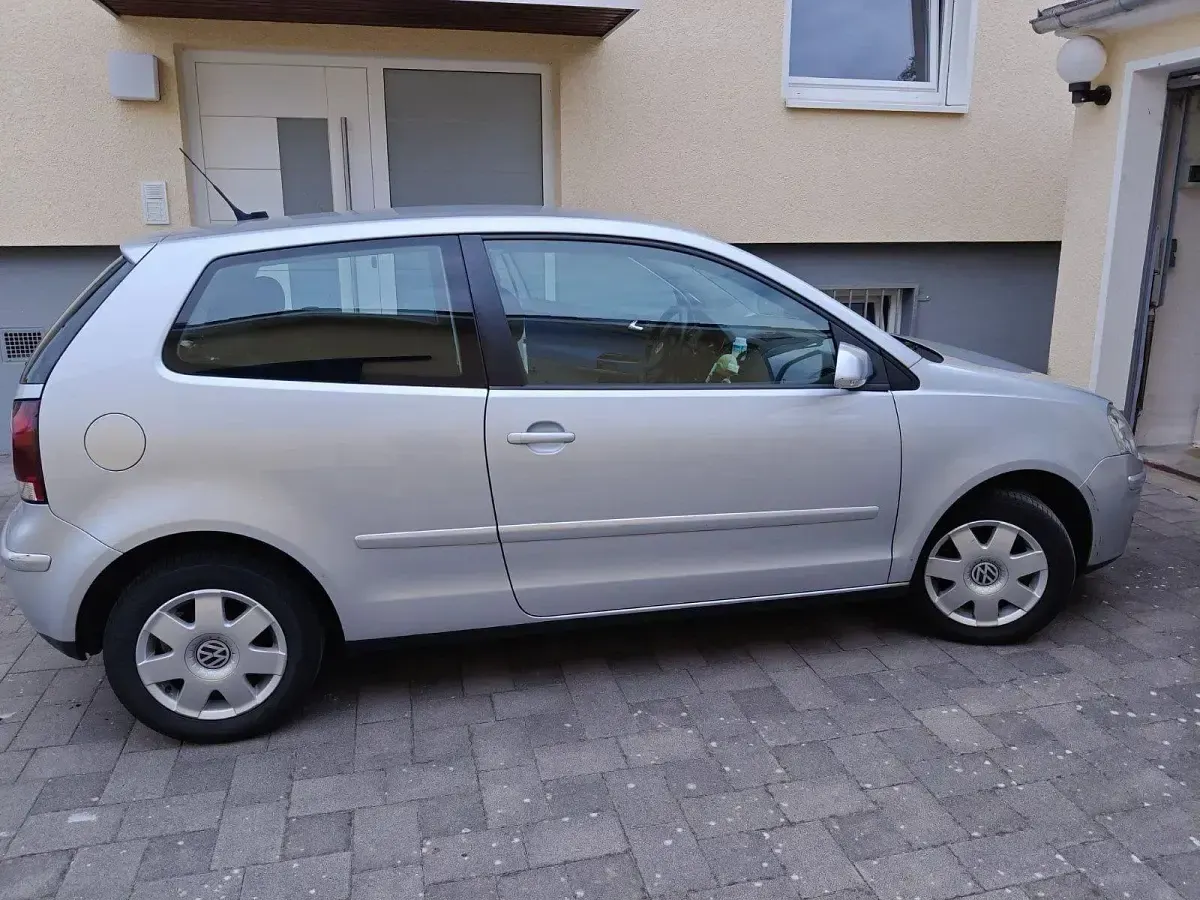 Gebraucht VW Polo 75 PS (55 kW) 2005 Silber Limousine