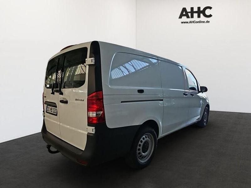 Second-hand Mercedes Vito 190 CP (139 kW) 2025 Alb Van