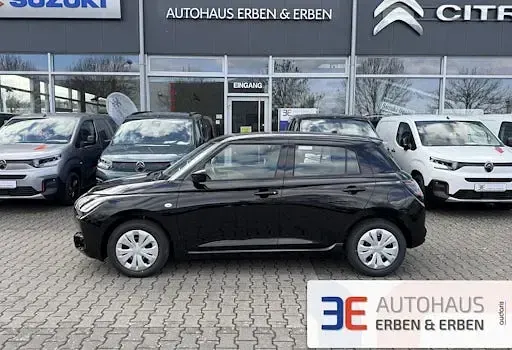 Neu Suzuki Swift Club 83 PS (61 kW) 2026 Schwarz Kleinwagen