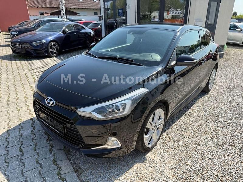 Phantom black. / mic Gebraucht 2017 Hyundai i20 Active Coupé | 12.480 € (Etwas zu teuer) - Bild 1/4
