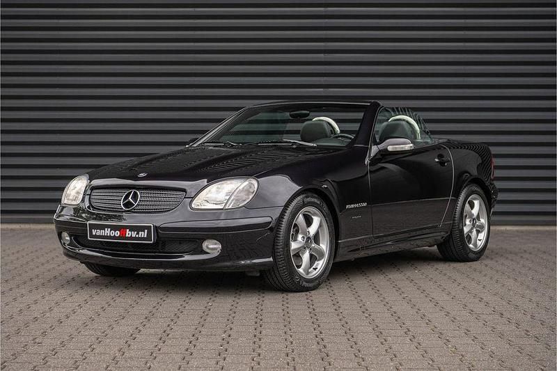Schwarz Gebraucht 2002 Mercedes SLK200 Edition Cabrio | 10.900 € - Bild 1/4