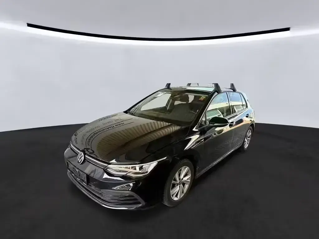 Gebraucht VW Golf VIII Life 131 PS (96 kW) 2022 Limousine
