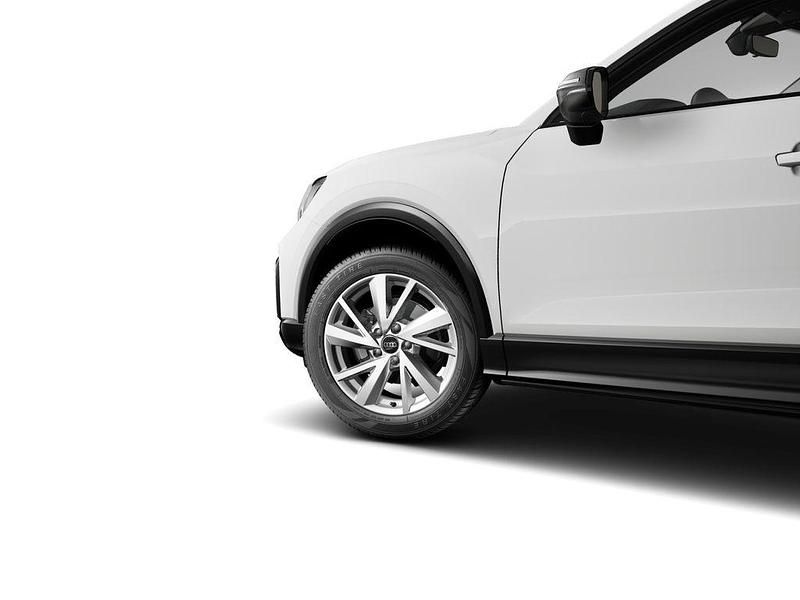 Gebraucht Audi Q2 Ambiente 116 PS (85 kW) 2024 Arkonaweiß SUV