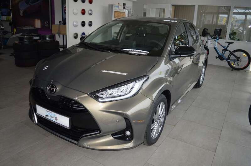 Monument bronze Gebraucht 2023 Mazda 2 Kleinwagen | 24.360 € (Teuer) - Bild 1/4