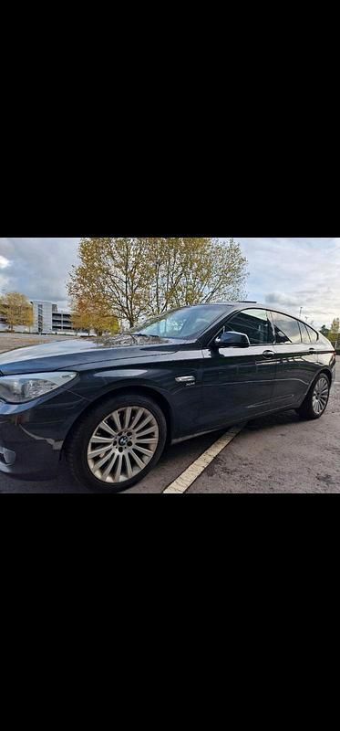 Grau Gebraucht 2011 BMW 535 Limousine | 10.500 € (Fairer Preis) - Bild 1/4