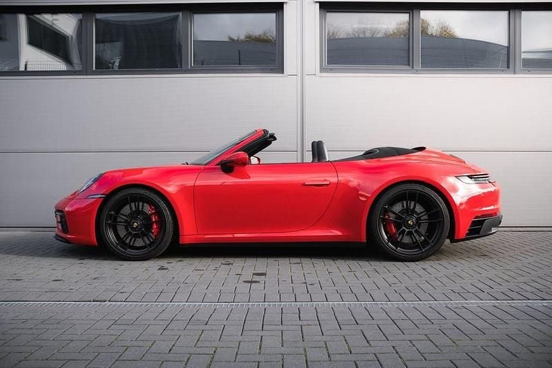 Gebraucht Porsche 992 480 PS (353 kW) 2023 Indischrot Cabrio