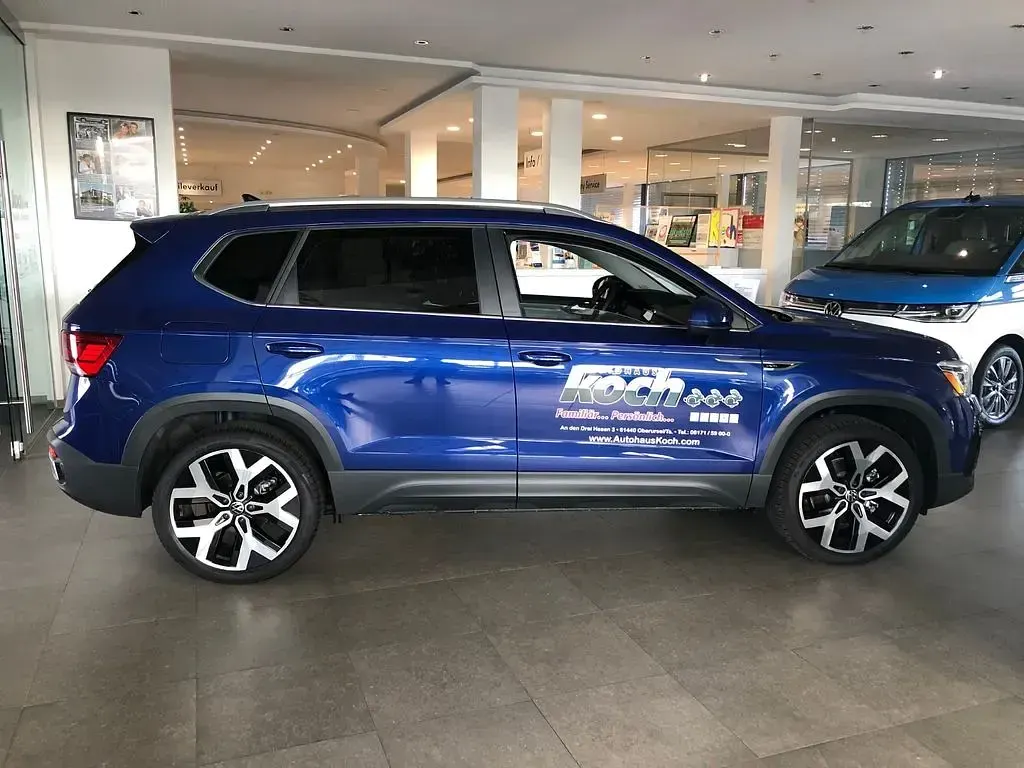 Gebraucht VW Taos Highline 160 PS (117 kW) 2022 Blau SUV