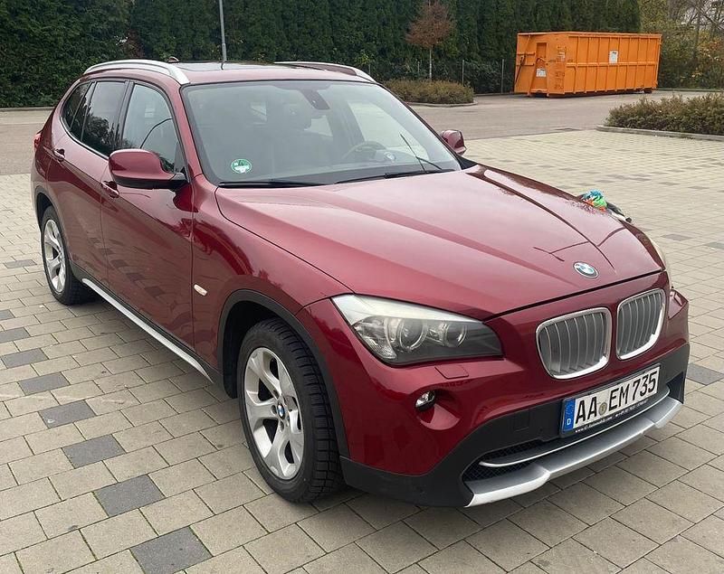 Rot Gebraucht 2009 BMW X1 SUV | 9.500 € (Fairer Preis) - Bild 1/4