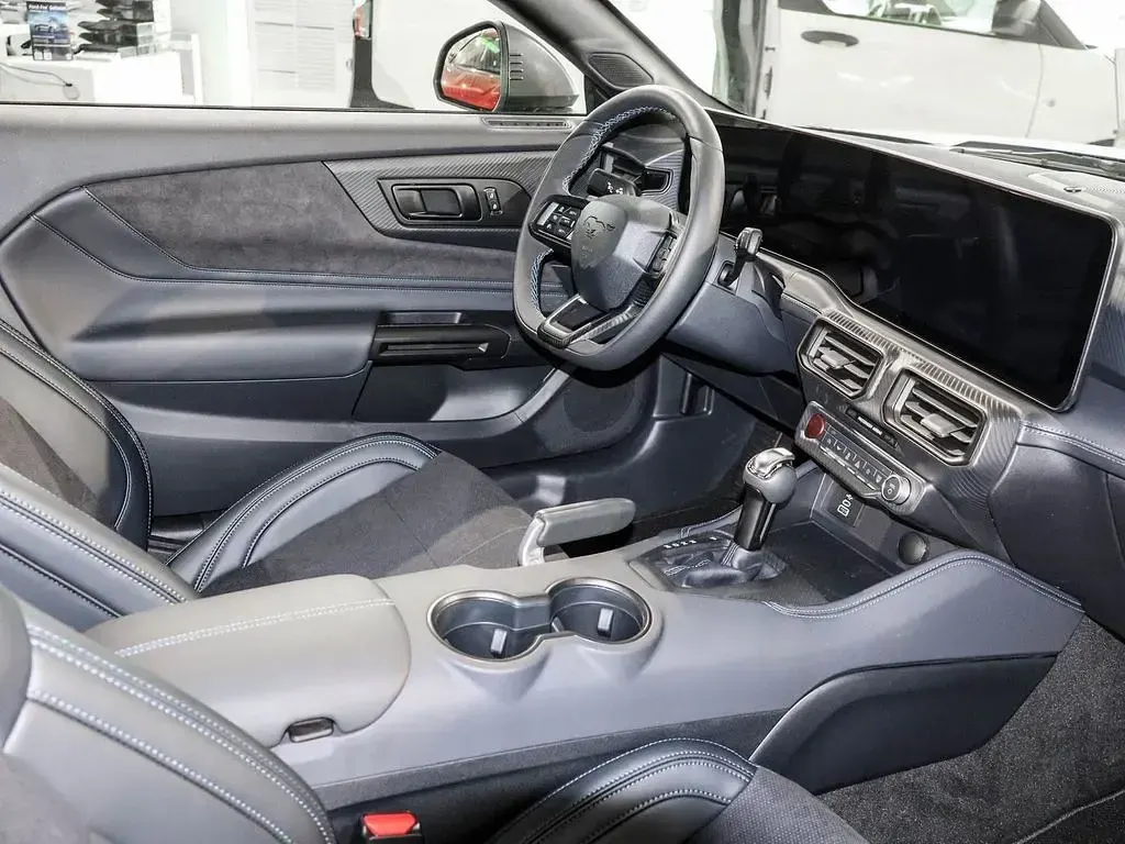 Neu Ford Mustang Dark Horse 453 PS (333 kW) 2026 Grün Coupé