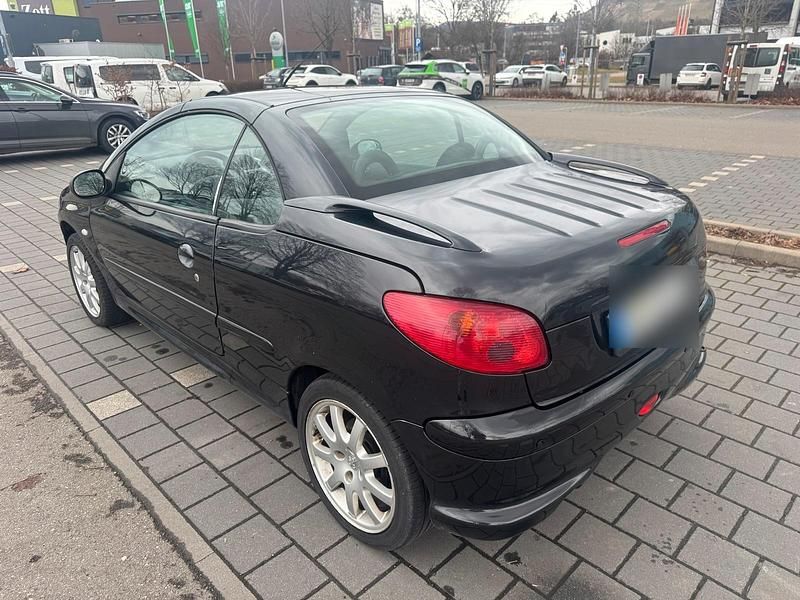 Gebraucht Peugeot 206 CC 109 PS (80 kW) 2005 Schwarz Cabrio