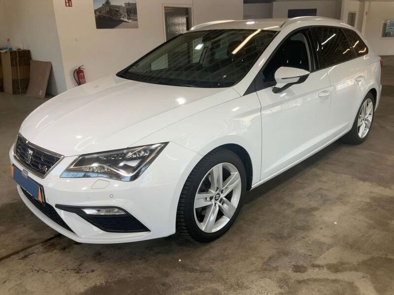Weiß Gebraucht 2017 Seat Leon ST FR Kombi | 17.950 € (Fairer Preis) - Bild 1/4