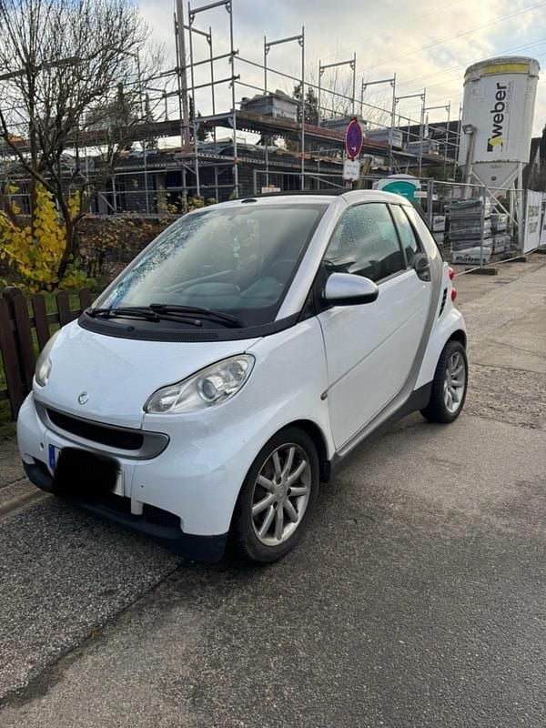 Weiß Gebraucht 2010 Smart ForTwo Cabrio Cabrio | 2.450 € (Superpreis) - Bild 1/4