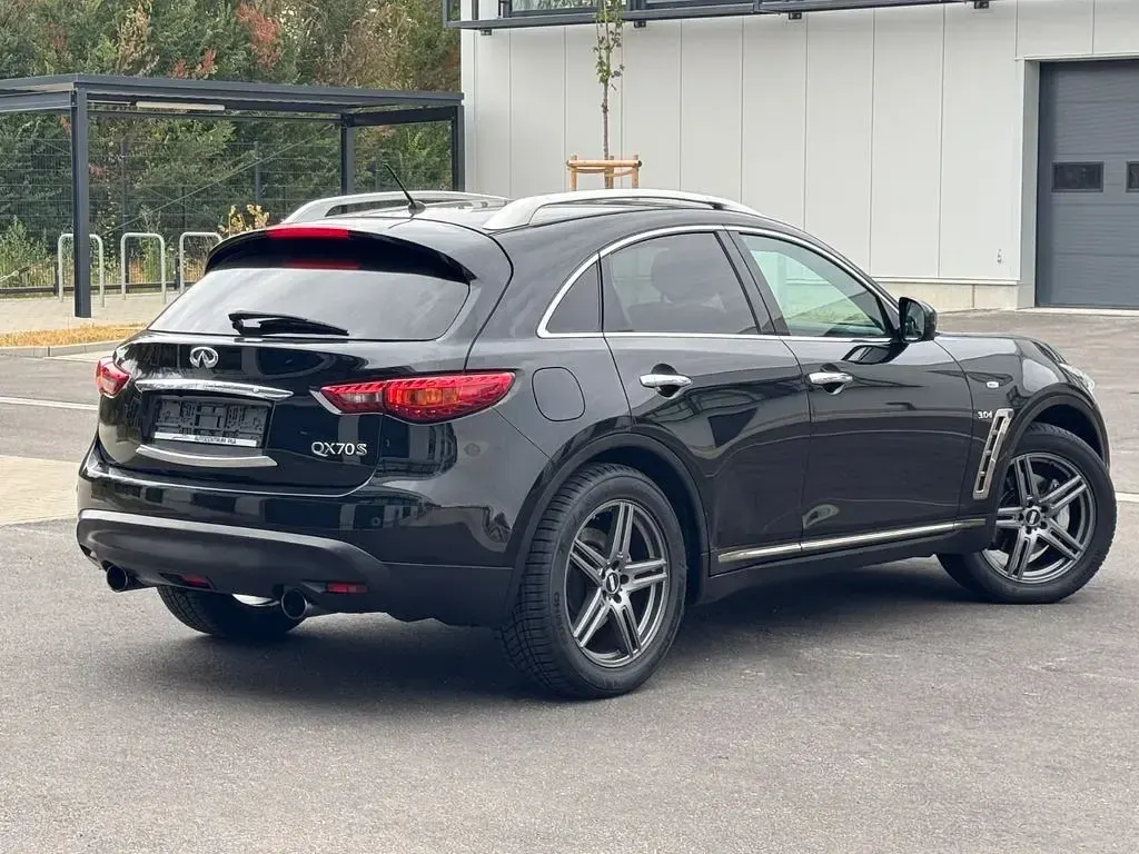 Gebraucht Infiniti QX70 238 PS (175 kW) 2014 Schwarz SUV