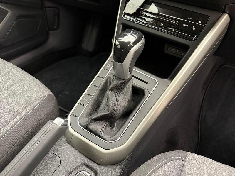 Gebraucht VW Polo IQ Drive 95 PS (69 kW) 2024 Silber Limousine