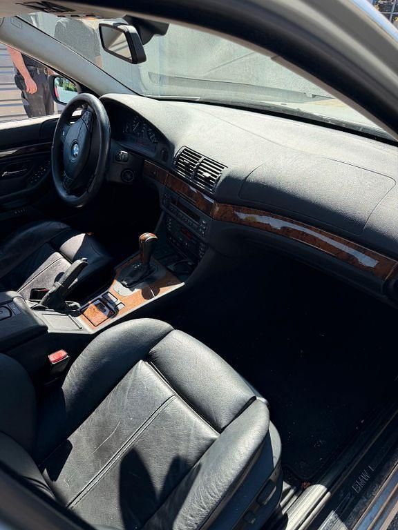 Second-hand BMW 525 192 CP (141 kW) 2001 Gri Berlinǎ
